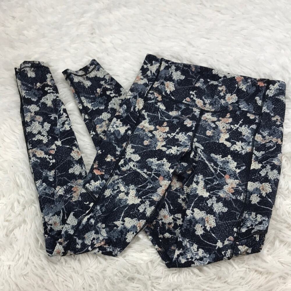 Lululemon Speed Up Tight *Full-On Luxtreme 28"
